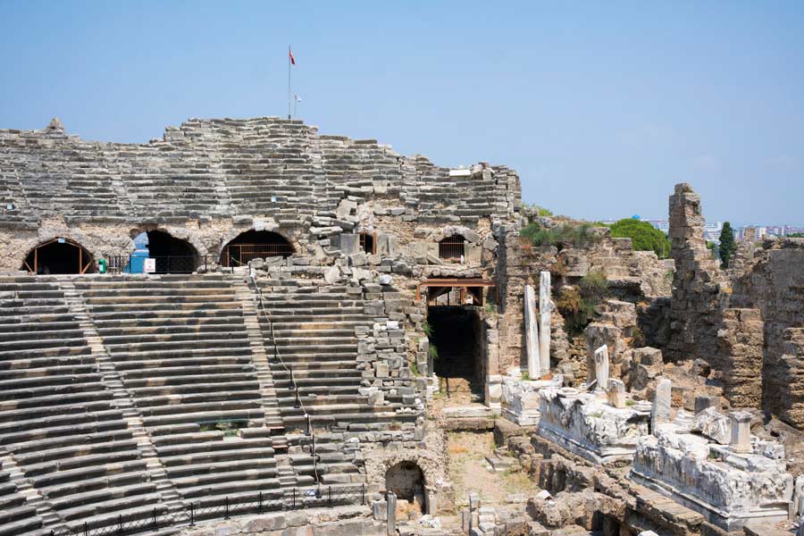 Side, Side Antik tiyatrosu, Side Antik tiyatrosu nerede, Side Antik tiyatrosu hakkında bilgi, Side Antik tiyatrosu tarihi, Side Antik tiyatrosu giriş ücreti