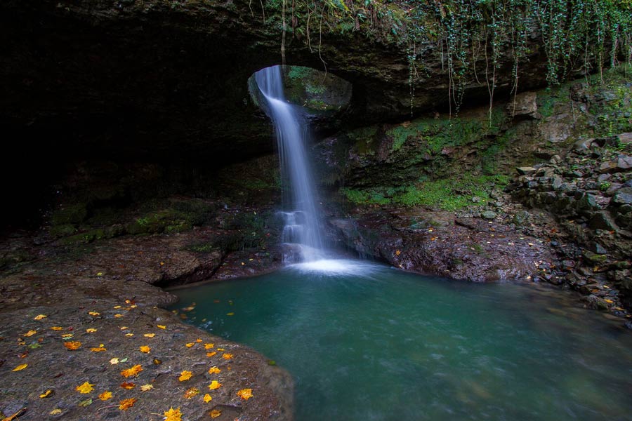 Delikli Kaya Şelalesi, Artvin Delikli Kaya Şelalesi, Delikli Kaya Şelalesi Artvin, Delikli Kaya Şelalesi Nerede, Delikli Kaya Şelalesi hakkında bilgi, Delikli Kaya Şelalesi giriş ücreti, Delikli Kaya Şelalesi nasıl gidilir